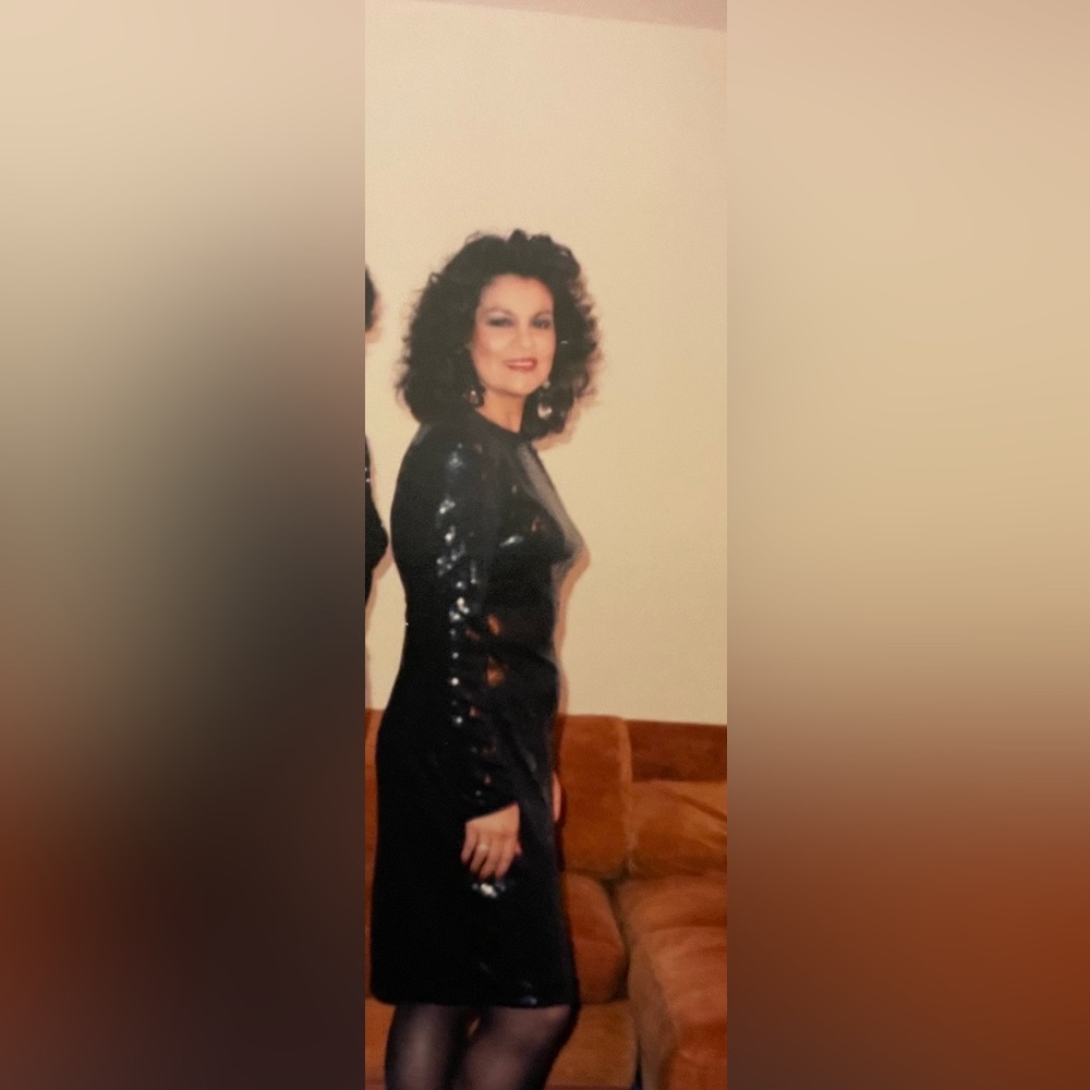 HP!🌟BLACK SEQUINS EVENING DRESS🌟 - Picture 4 of 7